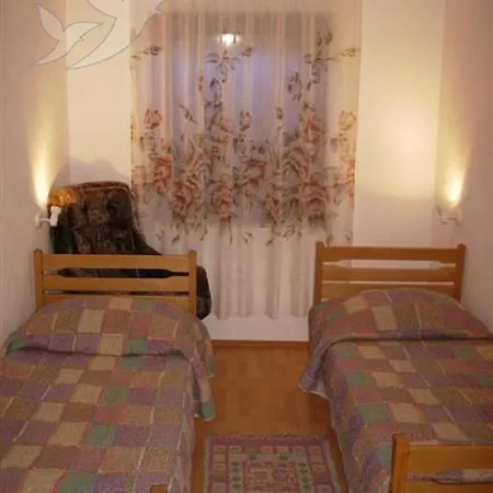 Neda 1166 Apartament Vinež